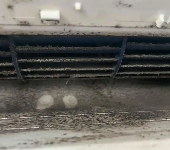 嘉祥空调吹的风有股烧焦味是怎么回事